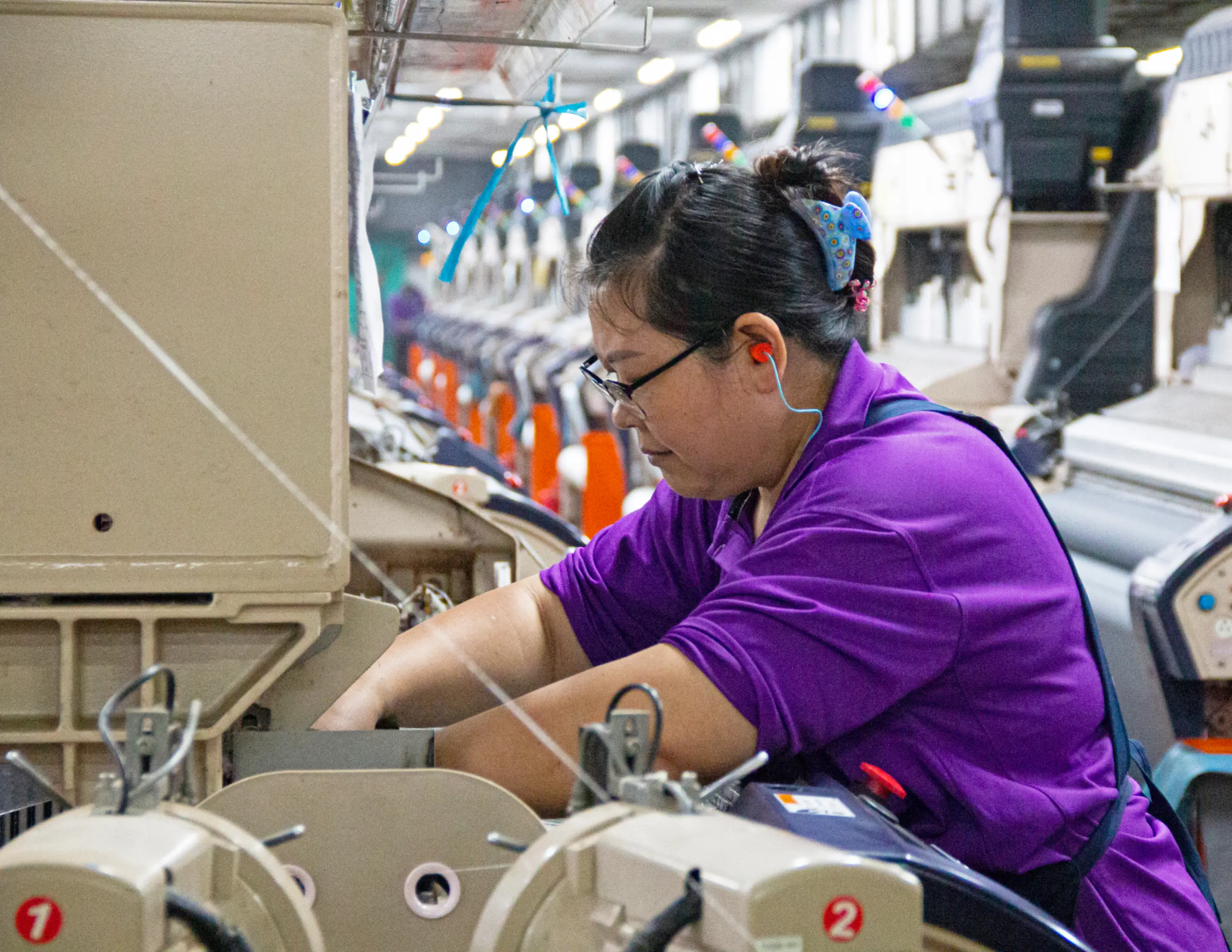 憑藉14年的經驗滿足您對布料和服裝訂製的需求